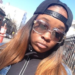 Meet your Posher, Daisha